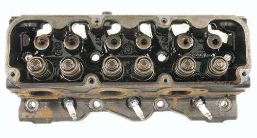 Cylinder head pre-cleanup.